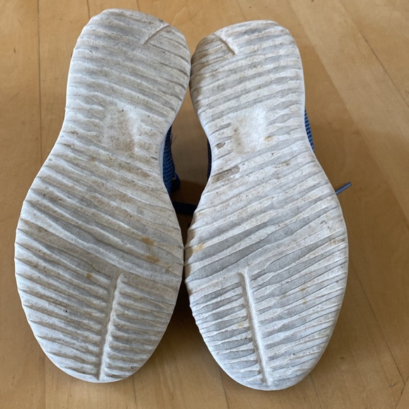 Athletic Works Blue Shoes w/ Memory Foam - Picture 5 of 6